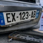 Amende plaque immatriculation : 135 € pour plaque non conforme