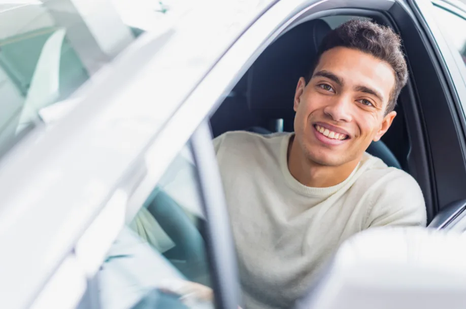 Jeune conducteur : comment entretenir sa première voiture sans se ruiner ?